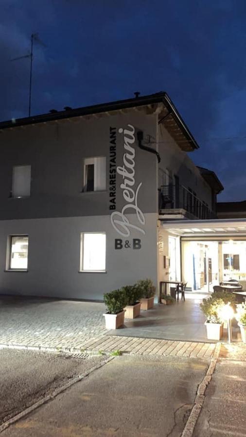 B&B Bertani Modena Buitenkant foto